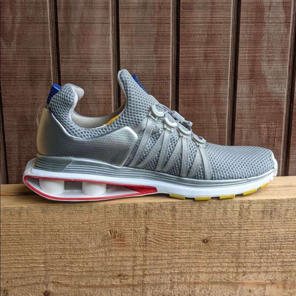 Nike shox gravity